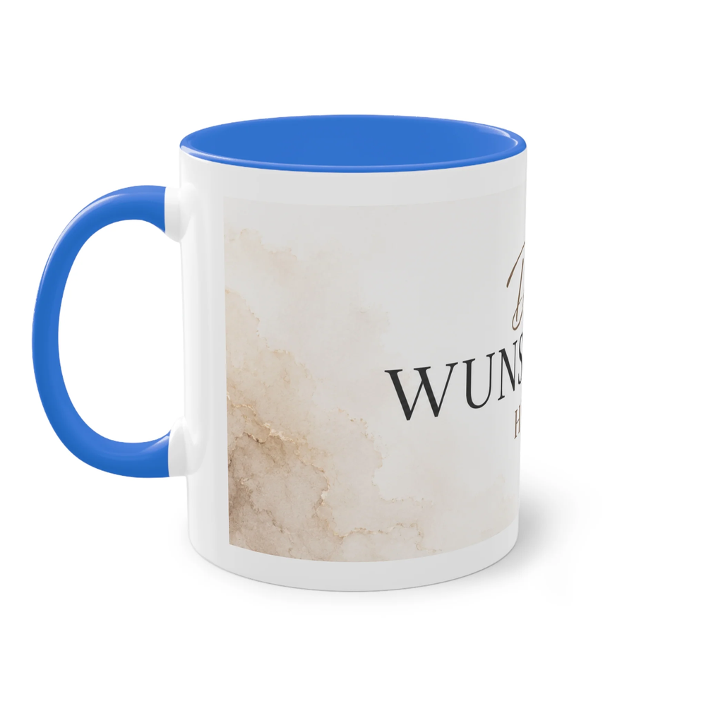 Weiße Two-Tone Tasse mit blauem Henkel aus einer weiteren Seitenperspektive und sichtbarer Druckfläche für eine individuelle Gestaltung.