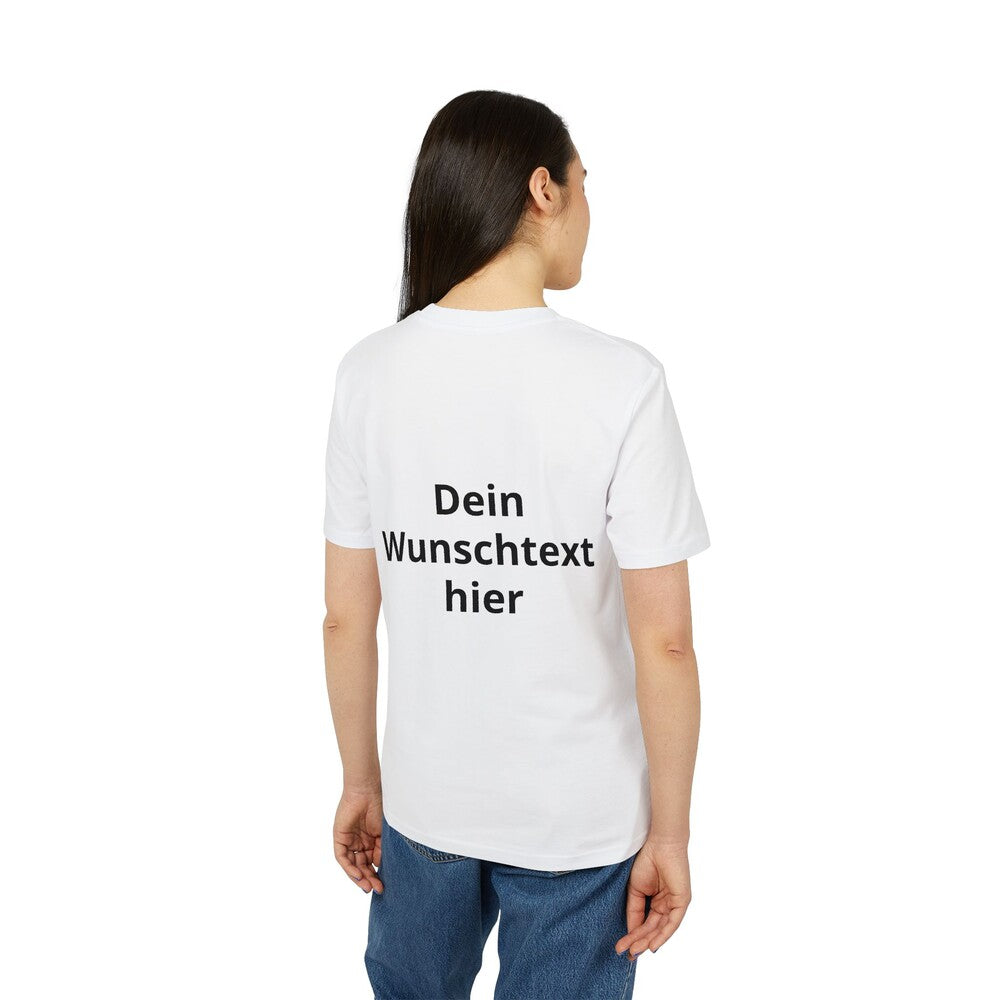 Damenmodel mit weißem T-Shirt und dem Beispieltext „Dein Wunschtext hier“